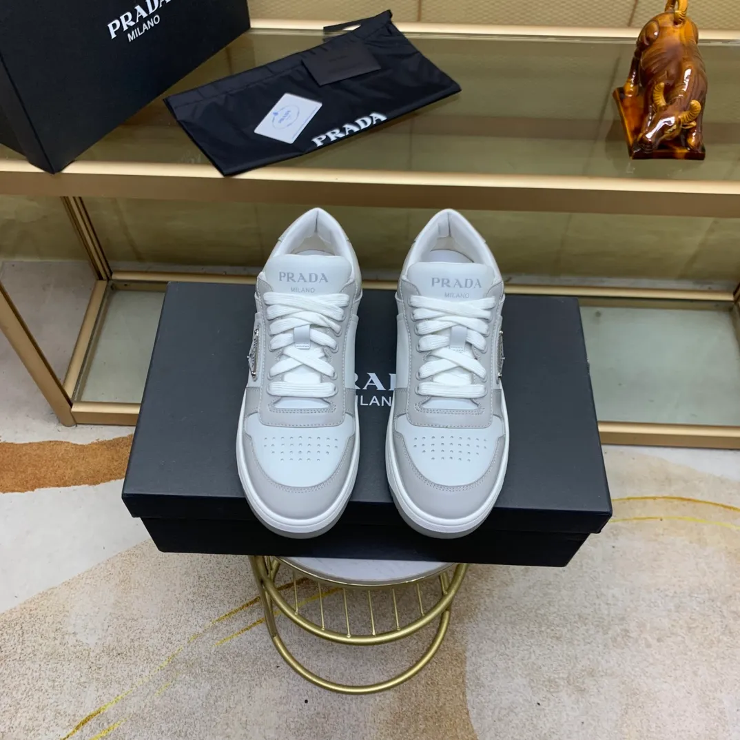 💰660巜PRADA》Prada: top 🔝purchasing agent🔍🔍the latest men’s counters are on sale simultaneously, high-quality original calfskin imported from Italy 🇮🇹. Brand logo* (prominent·high-end·noble·class·) exquisite workmanship (imported from Italy🇮🇹 Sole: Original sole provided by the original factory, ⚠️exclusive double-layer activity, TPR rubber, combination outsole; super comfortable, wear-resistant, non-slip, environmentally friendly🌳🌳🌳, real shot🎬The real thing is more beautiful🔍🔍 (high quality, follow the order) code number 38 to 44 (.45 customized)